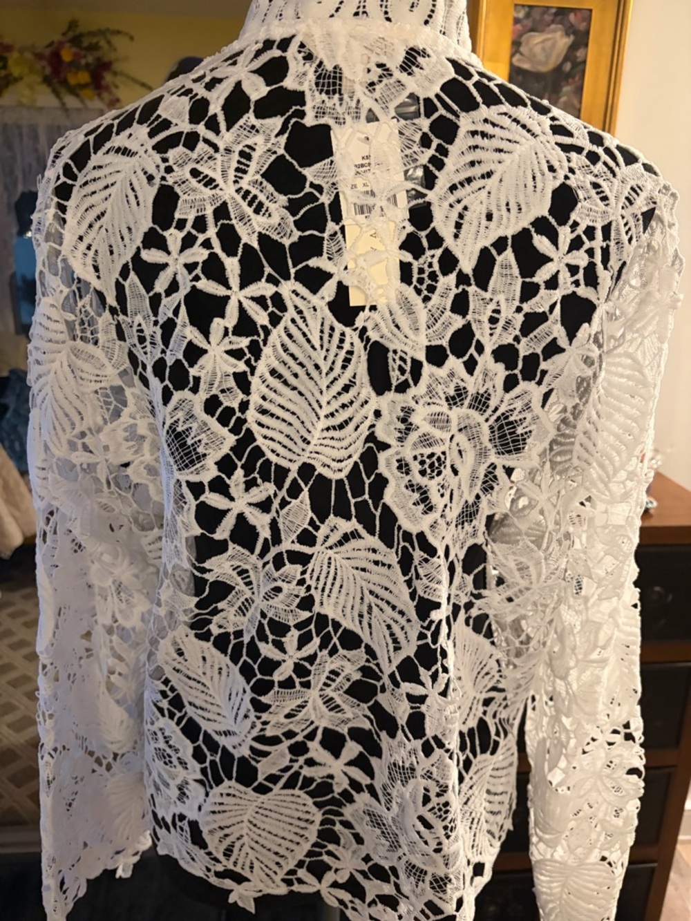 NWT Button Front White Light Top - Picture 2 of 4